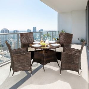 4 Seater Rattan Outdoor Set with four chairs and round table