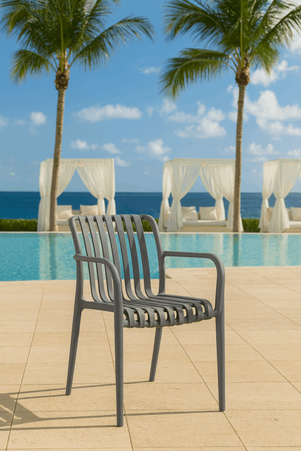 Stylish Outdoor Resort Chairs