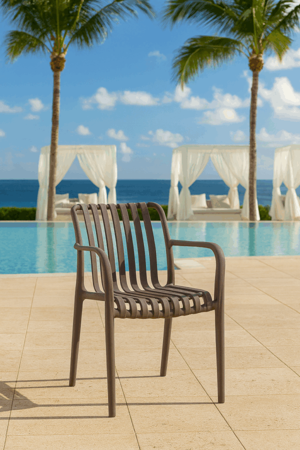 Stylish Outdoor Resort Chairs