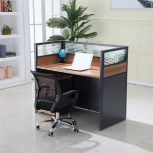 One Way Modular Workstation – Privacy Panel Design